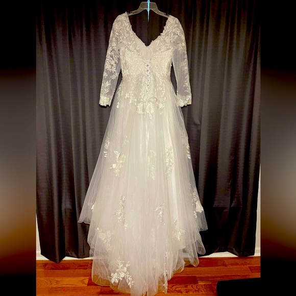 Womens size 10 wedding dress - Picture 1 of 3